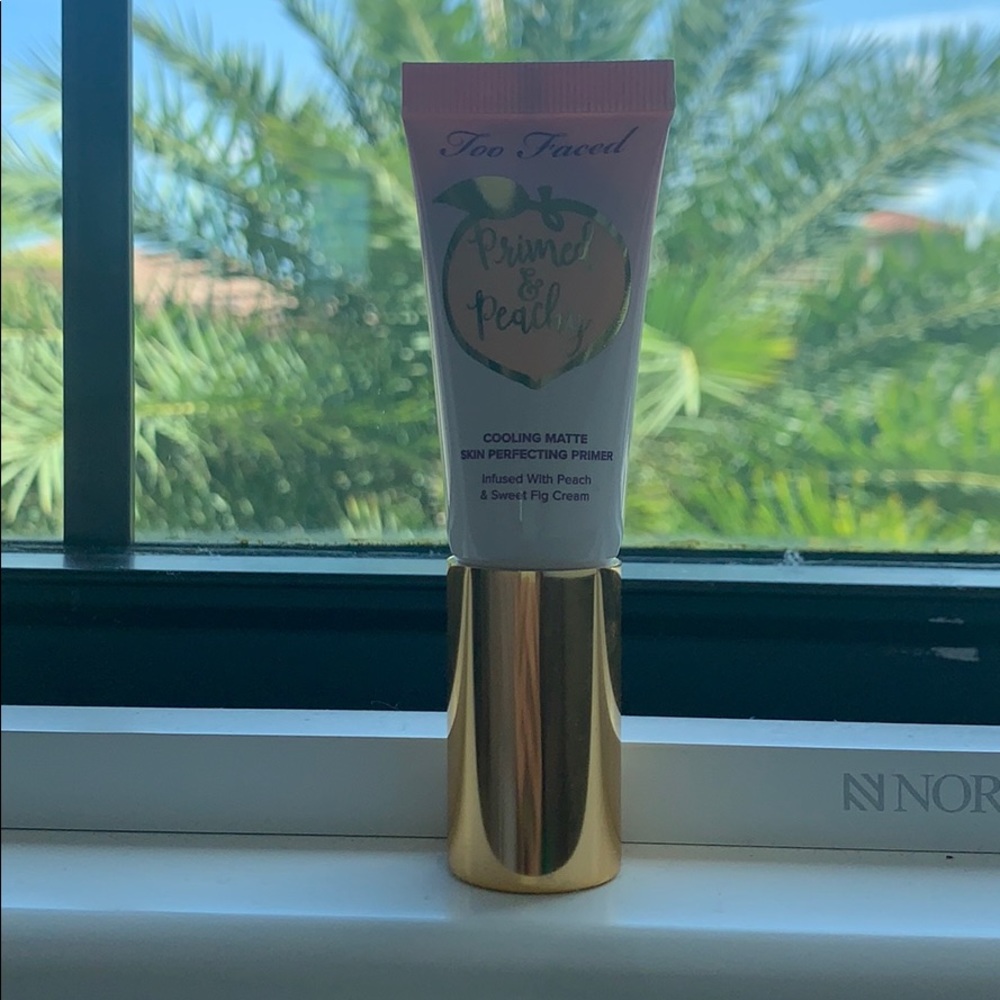 Too faced primer!!🌊